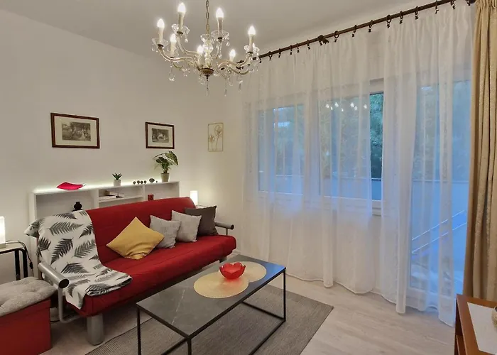 Apartments Godena