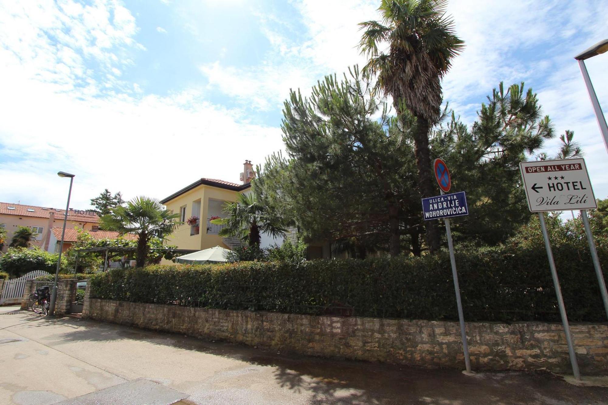 Apartment Godena *