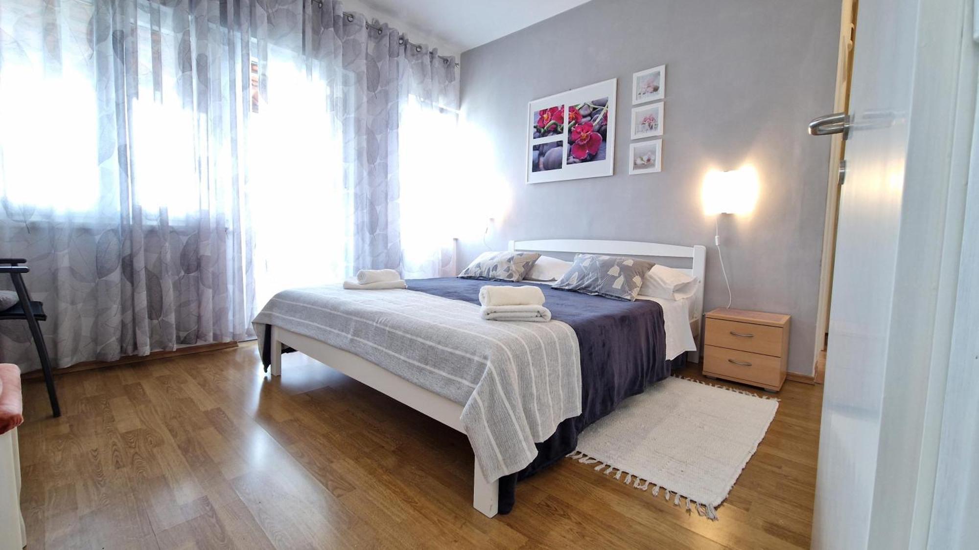 Apartment Godena *
